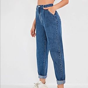 High waisted, straight-leg mom jeans